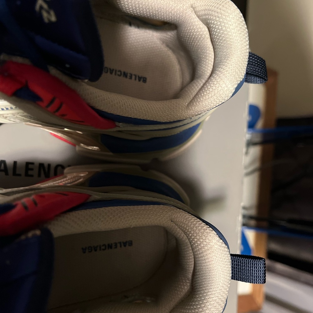 womens balenciaga track 2